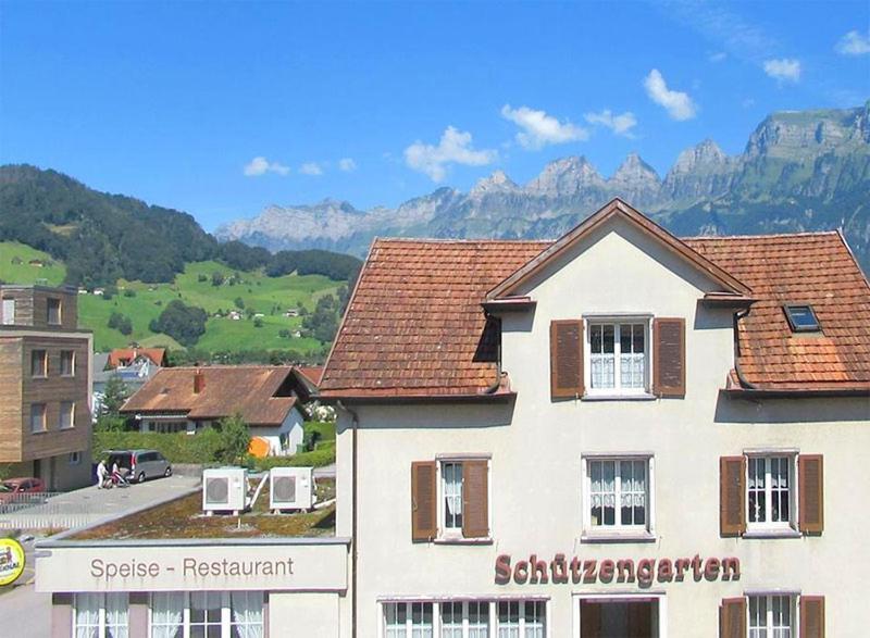 Churfirsten Blick - Private Gaestezimmer Flums Exterior photo